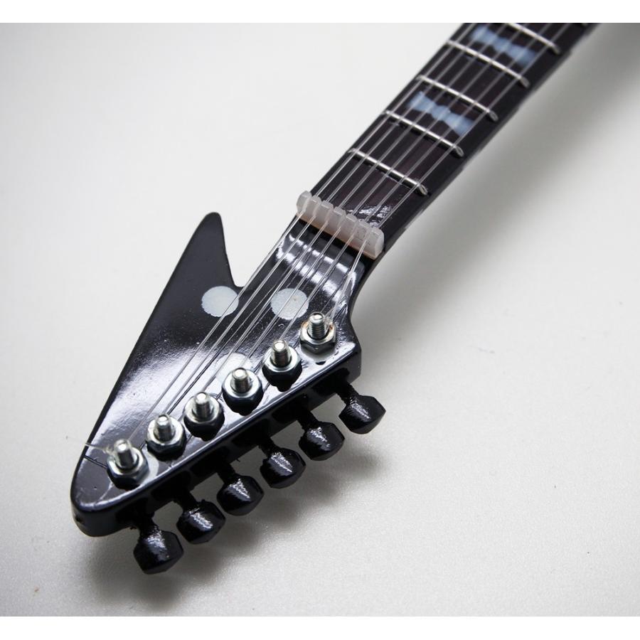 Musical Story ミニチュア ギター フィギュア 楽器 模型 オジー オズボーン ランディー ローズ ブラックフライングｖ ミニチュア ギター フィギュア Wmg 通販 Yahoo ショッピング