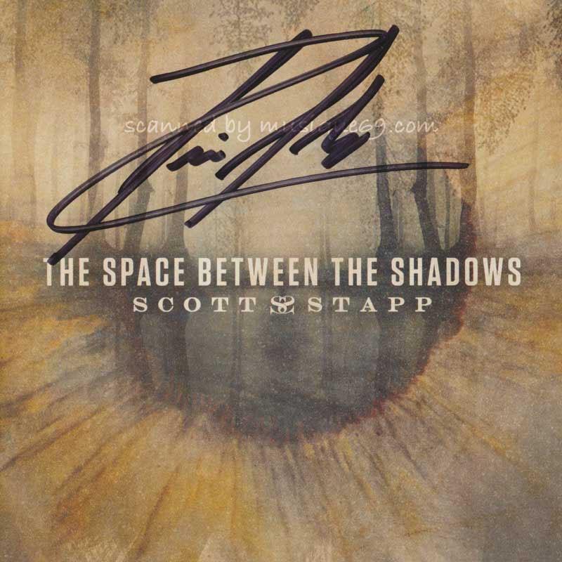 クリード Creed (Scott Stapp) The Space Between the Shadows: Exclusive  Autographed Edition (CD) :ys-04914:ムジーク・ロック 通販 