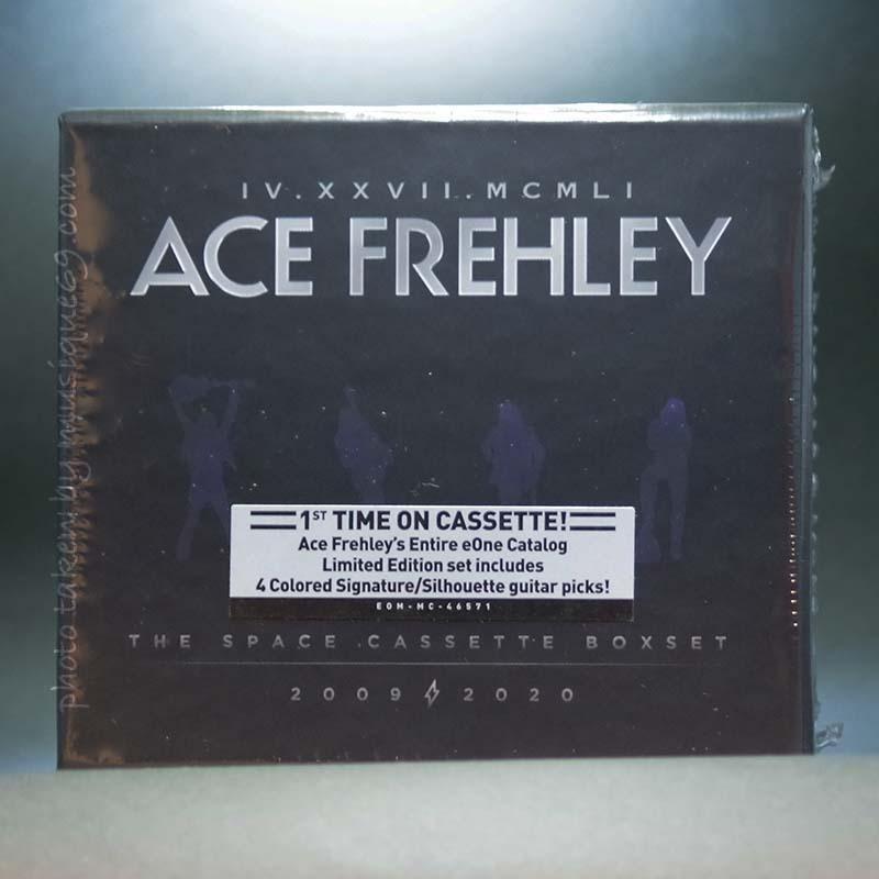 キッス Kiss (Ace Frehley) - The Space Cassette Boxset 2009-2020: Exclusive Limited Edition (cassette)｜musique69