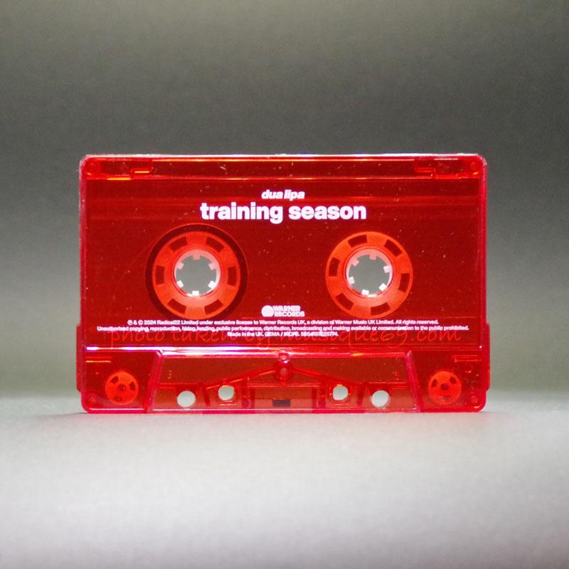 デュアリパ Dua Lipa - Training Season: UK Exclusive Transparent Red Shell Limited Edition (cassette)｜musique69｜03
