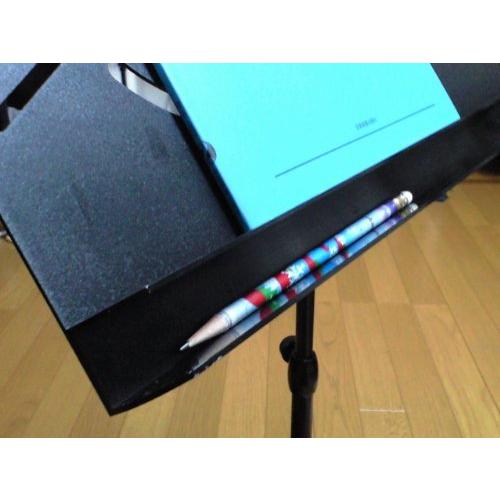 安い バイオリンビオラの絵柄くり抜き譜面台 譜面台 Www Atplayamusement Com