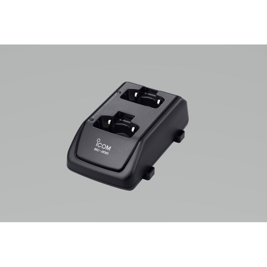ICOM BC-200 2口タイプ充電器 + BC-186 充電器用ACアダプター ICOM BC-200 2口タイプ充電器 + BC-186 充電器用ACアダプター
