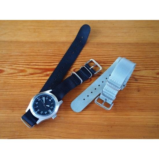 時計 腕時計 男性用 40代 ミリタリー ウォッチ MWC時計 W10 1960s~70s 自動巻き ジェネラルサービス 100m/330ft 250個限定の画像