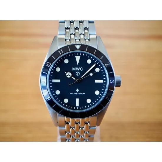【New】ミリタリーウォッチ MWC時計 1960s 39mm ハイブリッド 300m ダイバーズ サブマリーナ  ステンブレスレット メカクォーツ SEIKO VH31 レトロペイントの画像