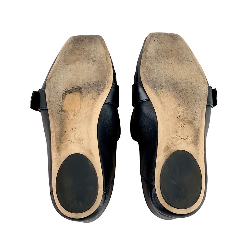 LOUIS VUITTON　ルイヴィトン　フラットシューズ　モノグラム　ベルト LOUIS VUITTON ルイヴィトン ローファー 革靴 靴 シューズ