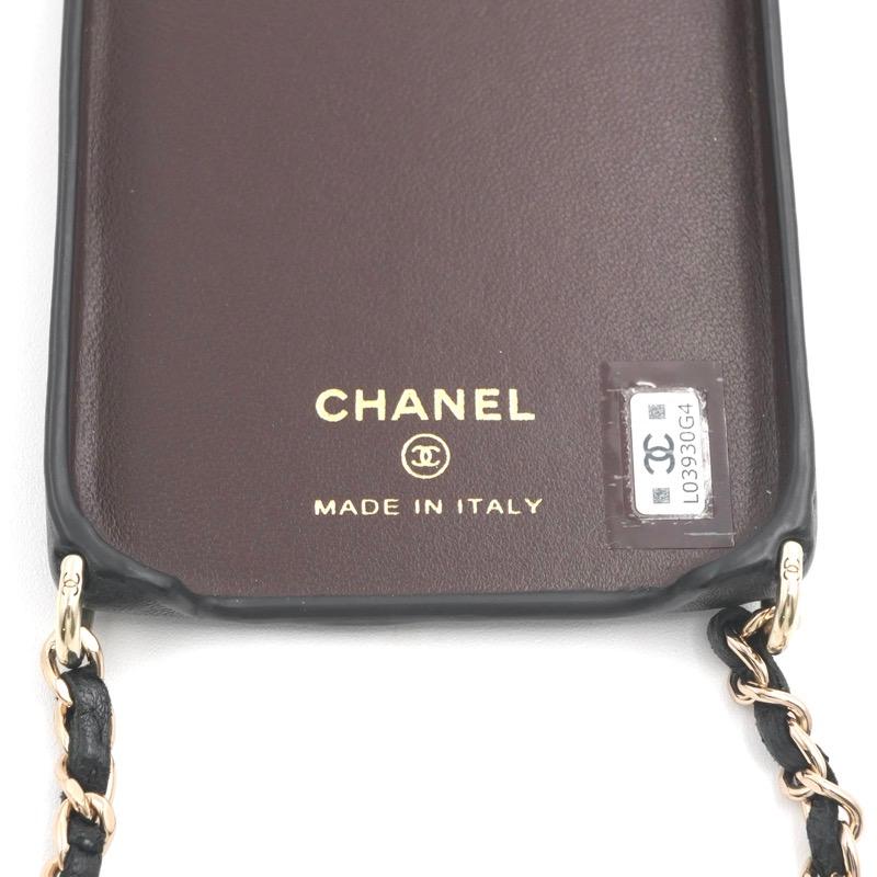 シャネル ココマーク マトラッセ ラムスキン iPhone14pro ケース CHANEL（シャネル） 携帯・スマホアクセサリー ブラック ゴールド ココ