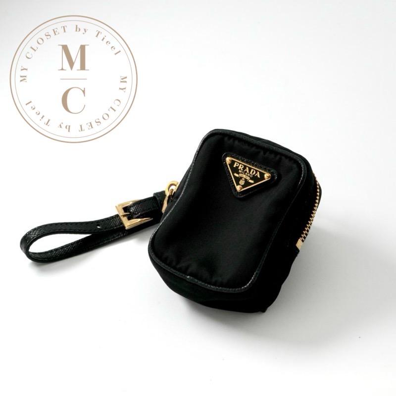 PRADA（プラダ） ミニポーチ ブラック ゴールド トライアングルロゴ Re