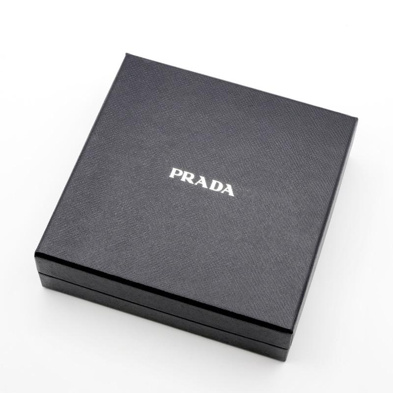 PRADA（プラダ） ヘアアクセサリー ブラック ゴールド トライアングル