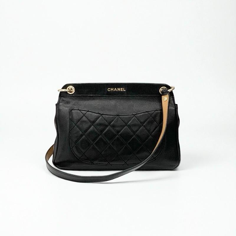 CHANEL（シャネル） バッグ ショルダーバッグ レザー ブラック 黒 