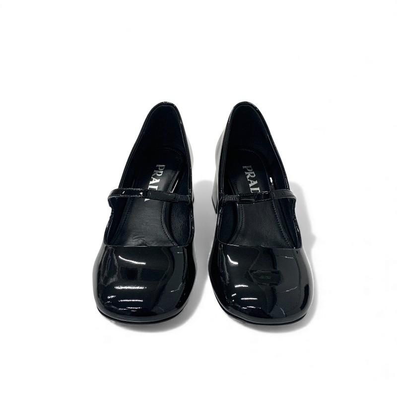 PRADA（プラダ） パンプス 靴 シューズ パテント ブラック 未使用 