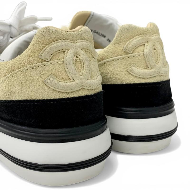 CHANEL ベージュ ブラック スニーカー CHANEL（シャネル） スニーカー 靴 シューズ スエード ベージュ