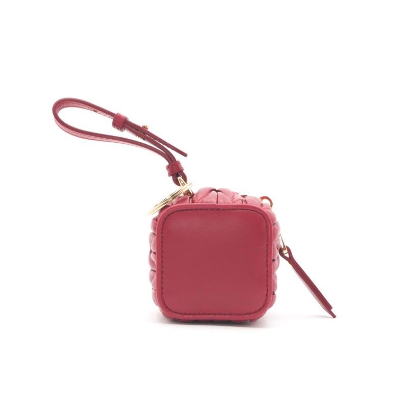 miu miu（ミュウミュウ） キーケース キーアクセサリー レザー レッド