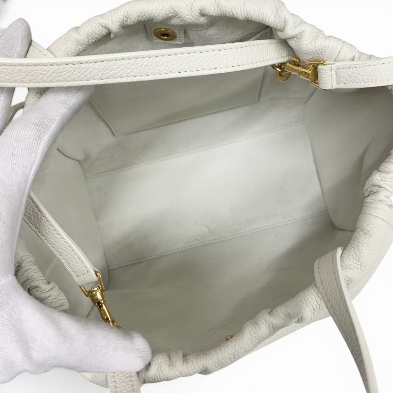 セリーヌ CELINE バッグ ショルダーバッグ ホワイト ゴールド スモール カバ ドローストリング キュイル トリオンフ レザー 2WAY_5