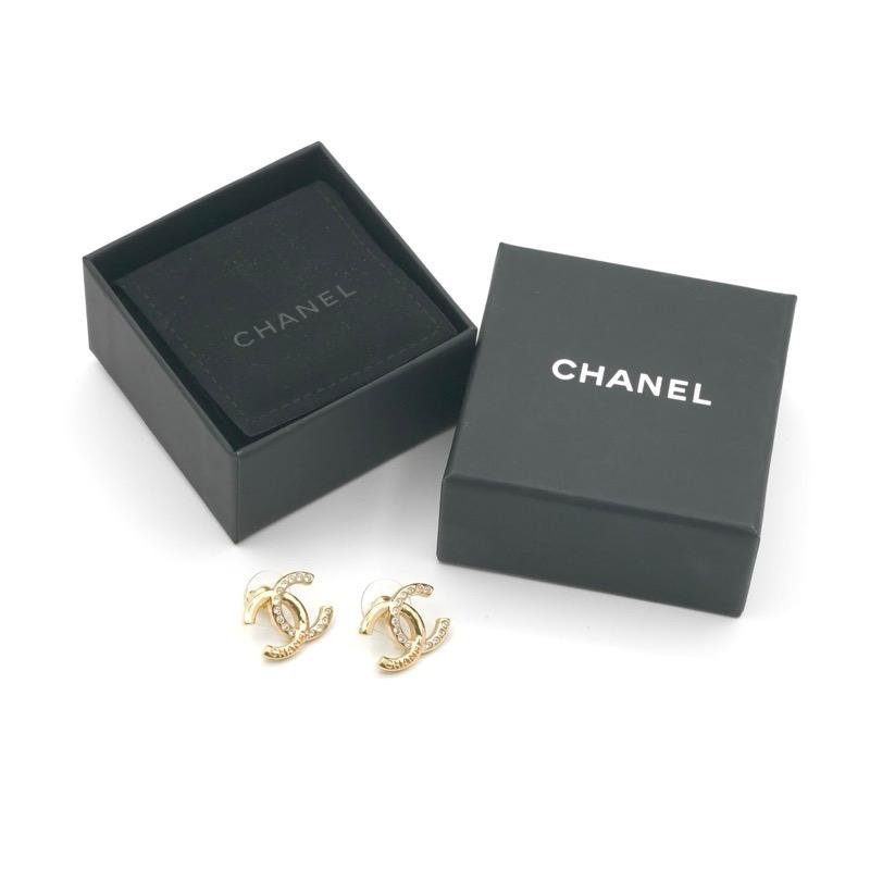 CHANELピアスココマークラインストーンピアスシルバーゴールド CHANEL（シャネル） ピアス イヤリング ゴールド ココマーク ライン