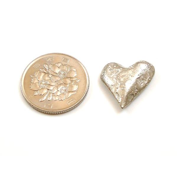 小さくて可愛い愛のお守り ハート チャーム 恋愛成就や夫婦円満のお守り Ag Li 004 ヒーリング雑貨の専門店 My Earth 通販 Yahoo ショッピング