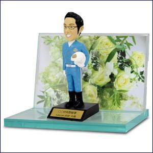 写真から作る警察フィギュア（フォトステージセット）【退職祝い 退官記念 贈り物 プレゼント 警察官 白バイ隊 階級章 記念品 サプライズ 似顔絵 花】 