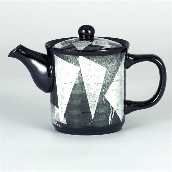 九谷焼 うまちゃ黒HHポット小 銀彩 白 和食器 来客用 お茶 ティーポット おしゃれ きゅうす かわいい ご挨拶 喜寿 栄転祝い 御見舞 男の子 傘寿 おじいちゃん