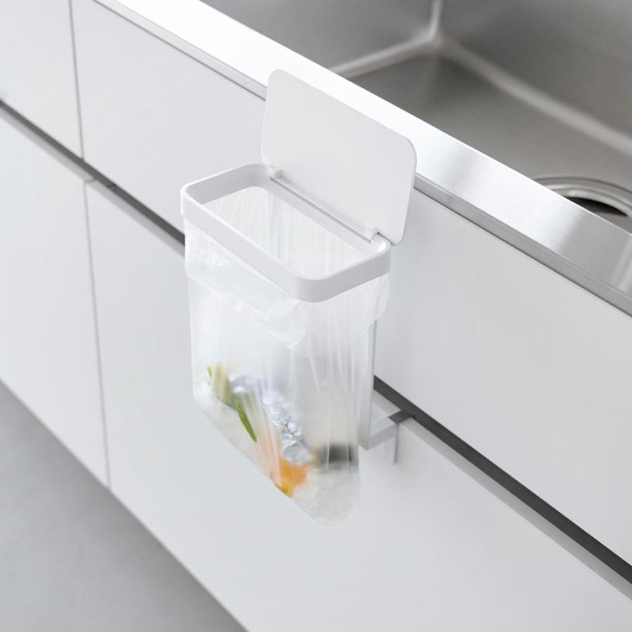 山崎実業 tower キッチンシンク下収納扉ポリ袋ホルダー タワー ゴミ入れ 簡易 ふた付き 蓋付き ゴミ箱 yamazaki 公式 ブラック ホワイト 10334 10335 | tower | 09