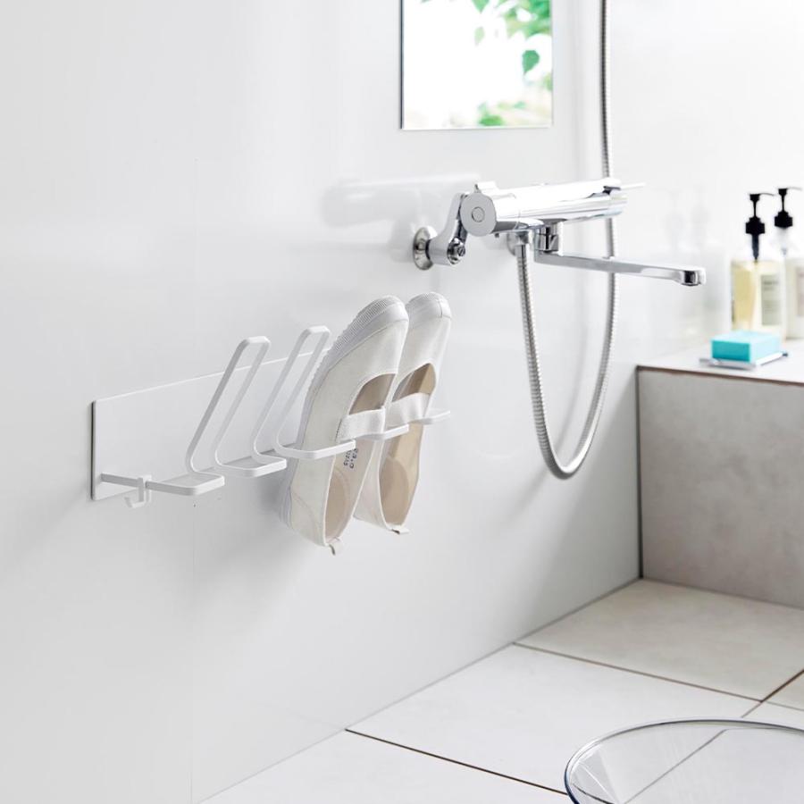 山崎実業 tower マグネットバスルーム上履き＆キッズシューズハンガー タワー 子供 靴用 ハンガー yamazaki 公式 ブラック ホワイト 10326 10327 | tower | 08