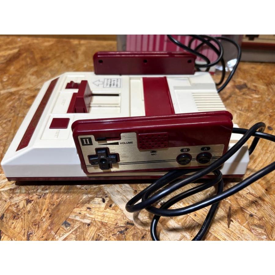 任天堂（Nintendo） 美品 ファミコン 本体 箱 説明書 ソフト付き