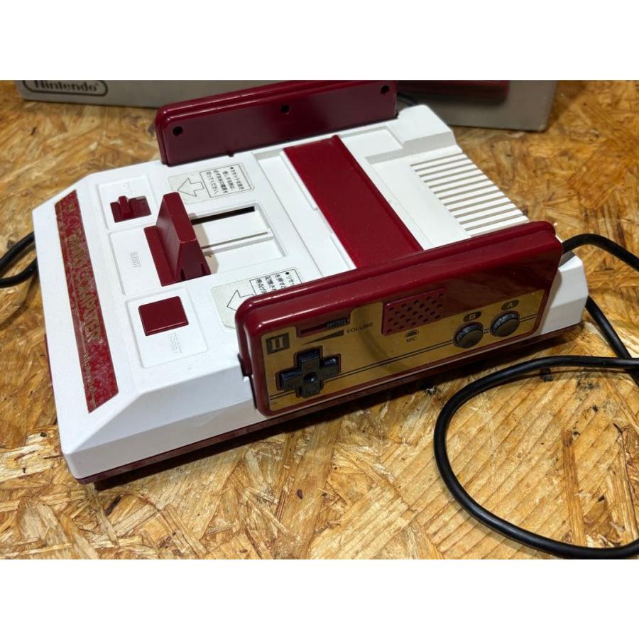 任天堂（Nintendo） 美品 初代 ファミコン 本体 HC4819358 ソフト 箱