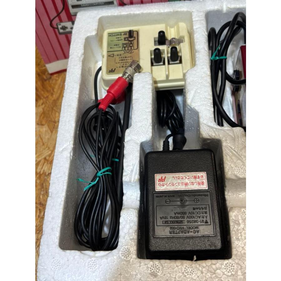 任天堂 ファミコン 本体 メンテ済 H10265518 箱 説明書付きの画像
