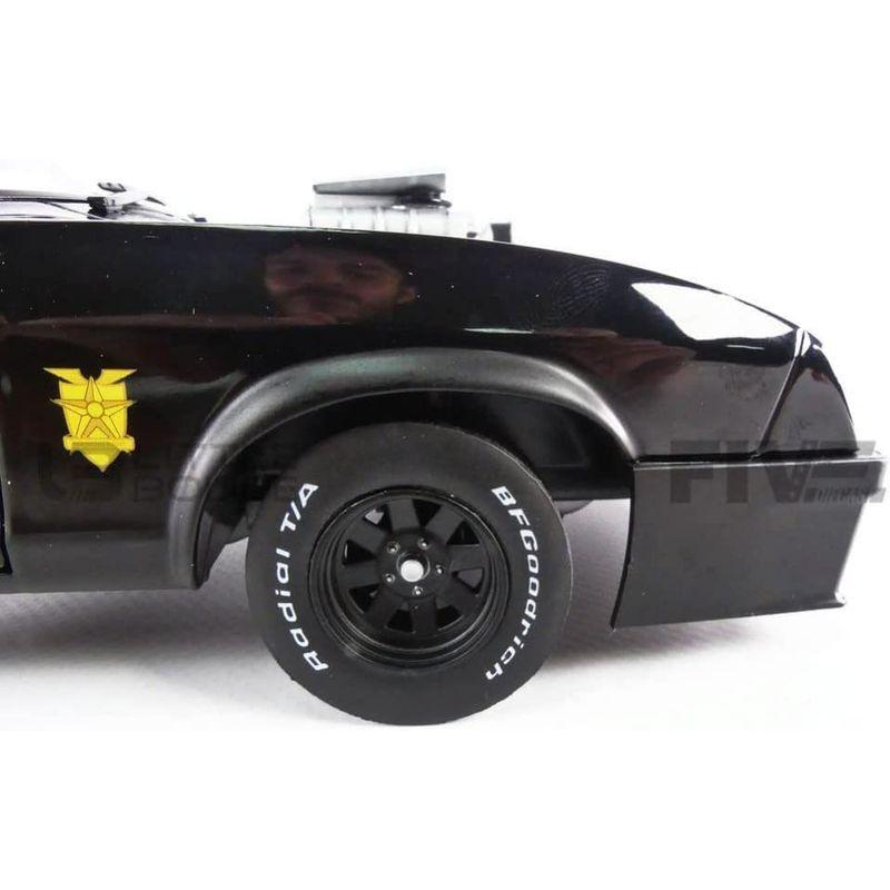 【値下げ】 Greenlight Last of the V8 Interceptors (1979) 1/18 1973フォード ファルコン XB（並 【2192967629】(12262円)