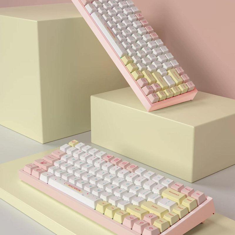 2026年 YUNZII YZ84 75％ホットスワップ可能メカニカルキーボード 2.4G / USB-C/Bluetoothキーボード RGBバックラ 【2488670789】(13918円)