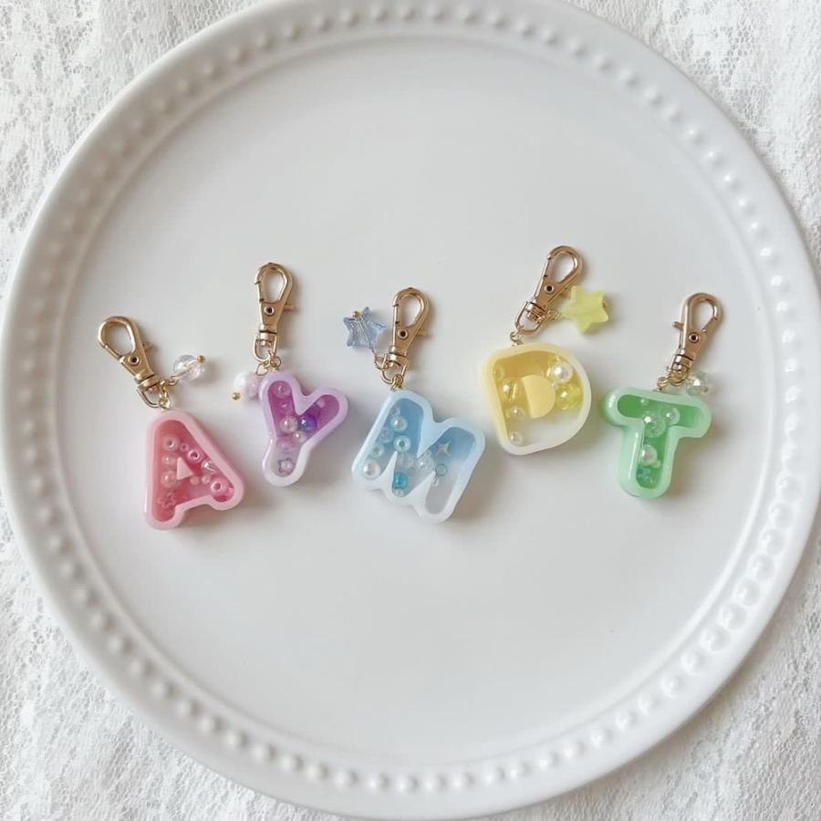 レジン アルファベット シャカシャカ シェイカーモールド イニシャル