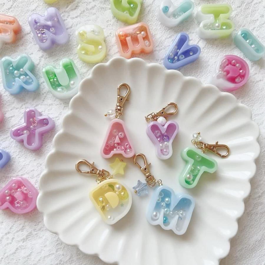 レジン アルファベット シャカシャカ シェイカーモールド イニシャル