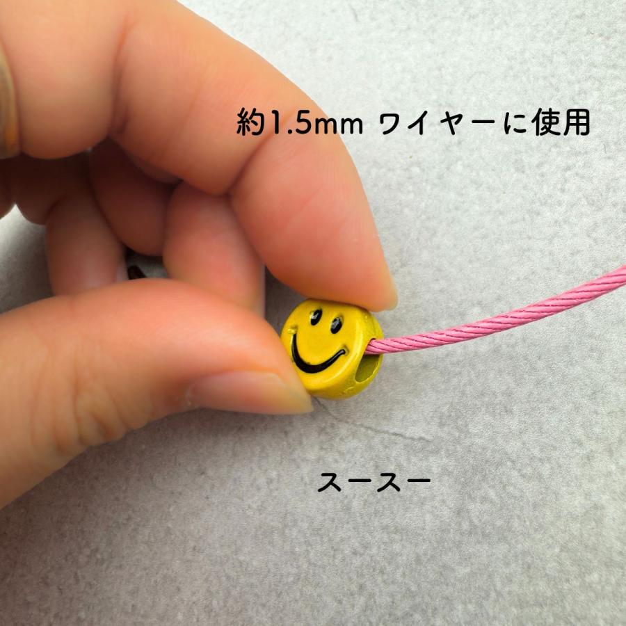 大穴ビーズ ニコちゃん 10個入り ビーズ パーツ 大穴 パラコード