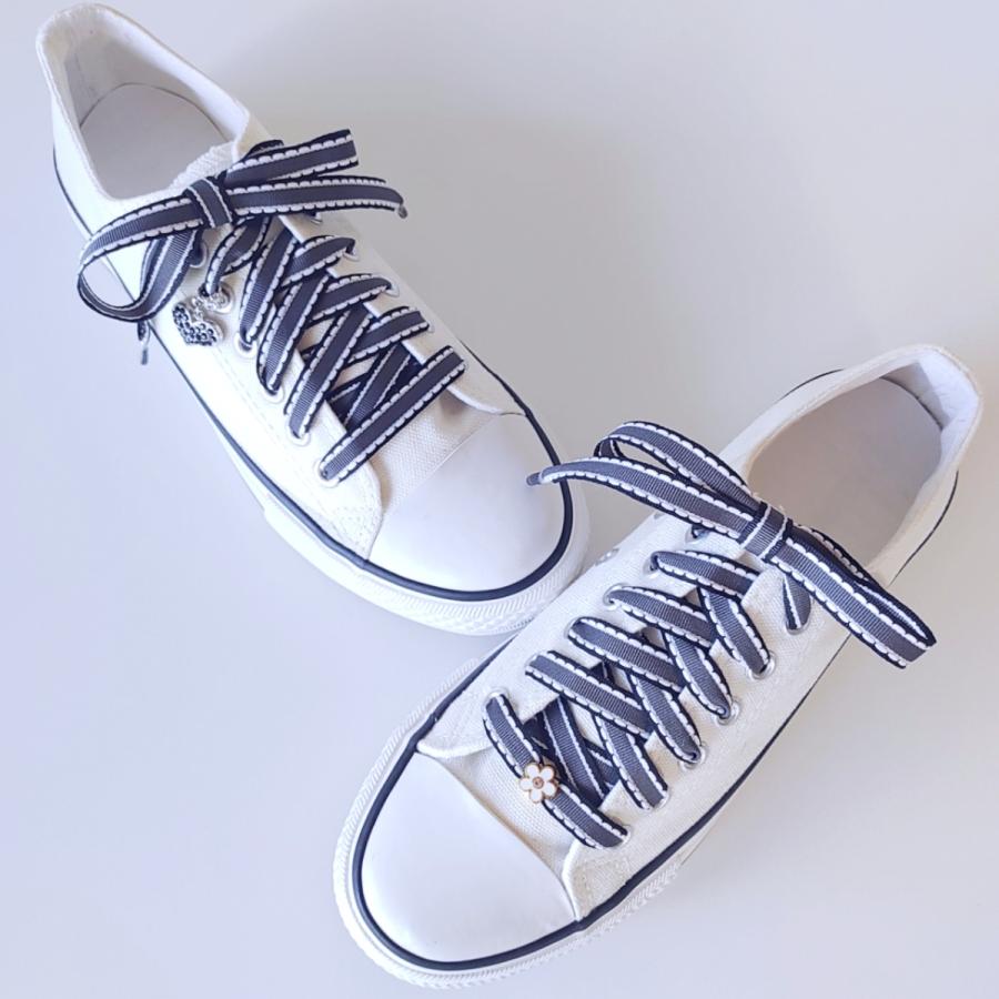 【レディシックグレー　白エナメルのフラワーチャーム付き】【リボンシューレース】靴紐 靴ひも くつひも 120cm チャーム かわいい おしゃれ スニーカー |  | 04