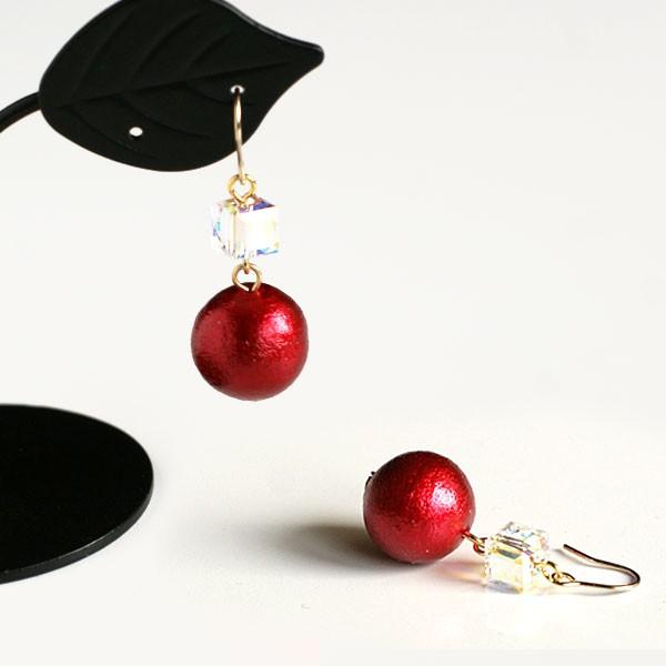 ハンドメイド スワロフスキー＆パールのピアス ビジュー*スワロフスキーとレジンの正方形ピアス