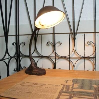 アンティーク　イーグル社　グースネック　デスク　テーブル　ランプ　アメリカ　金色 アンティーク イーグル社 グースネック デスク テーブル ランプ