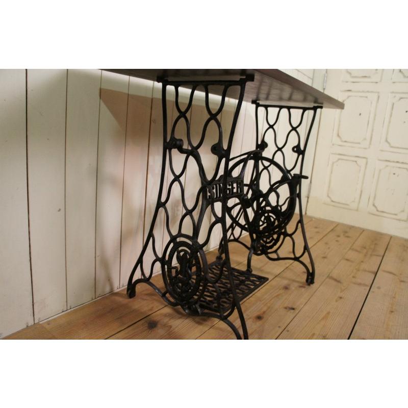 100年前のシンガーミシン網脚 テーブル 100年前のシンガーミシン網脚