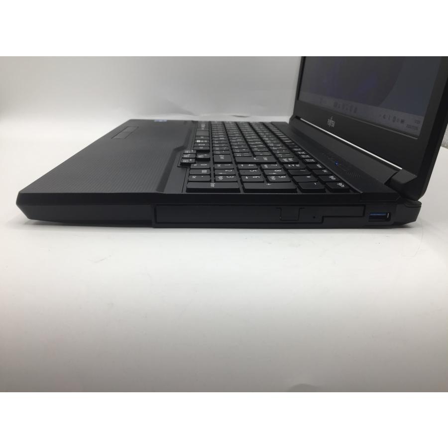 LIFEBOOK Fujitsu A5511/G / 11世代 i5 1145G7 8GB M.2 256GB 15.6 HD