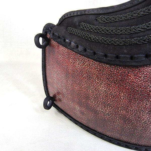 剣道具 剣道防具 単品 胴 胸牛革 ベタ 石目赤黒胴 50本型強化樹脂 三本足 堅紐付 Do 018 春日武道具 通販 Yahoo ショッピング