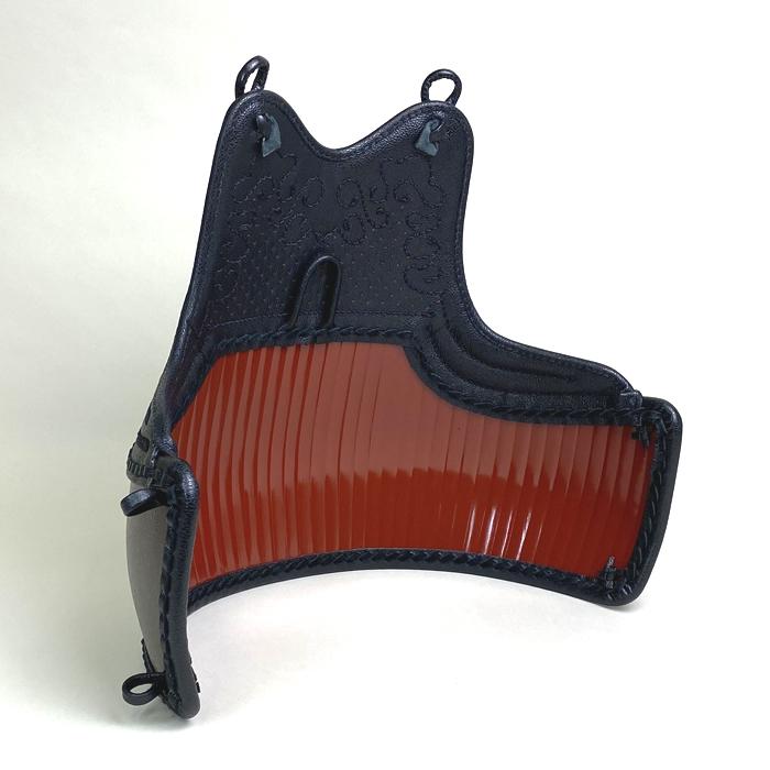 剣道具 剣道防具 単品 胴 溜石目胴 胸 本雲S字飾基盤刺 50本型