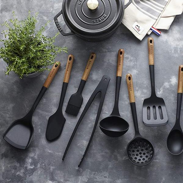STAUB サービングターナー 40503-102 フライ返し ブラック STAUB サービングターナー 40503-102 フライ返し ブラック