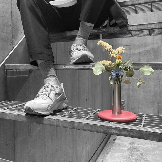 フラワーベース アルミ おしゃれ 一輪挿し 花瓶 Alx Vase Hana Iron