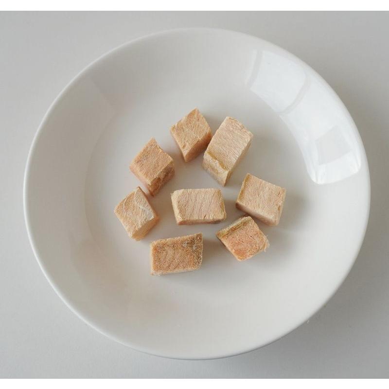 NEW 最短賞味2027.4・ホワイトフォックス 北海道産秋鮭のフリーズドライ ダイスカット 120g犬猫用おやつwf71196正規品 | white fox | 02