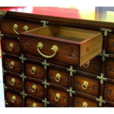 特価!アンティーク調ブラウン李朝式 薬箪笥 李朝家具 けやき 特価!アンティーク調ブラウン李朝式 薬箪笥 李朝家具 けやき
