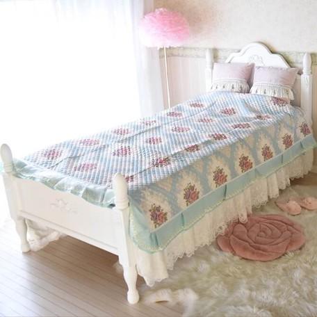 説明文熟読お願いします ベッドカバー ブルーローズ薔薇のベッドカバー Bet2 064ならショッピング ランキングや口コミも豊富なネット通販 更にお得なpaypay残高も スマホアプリも充実で毎日どこからでも気になる商品をその場でお求めいただけます 家具 インテリア