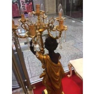 イタリア製女性像のランプ