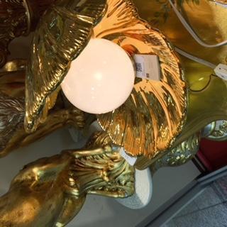 イタリア輸入　アンティーク調ゴージャスゴールド色シェルランプ１灯　ゴールド色貝殻のランプ　1灯ナイトランプ｜nag031｜02