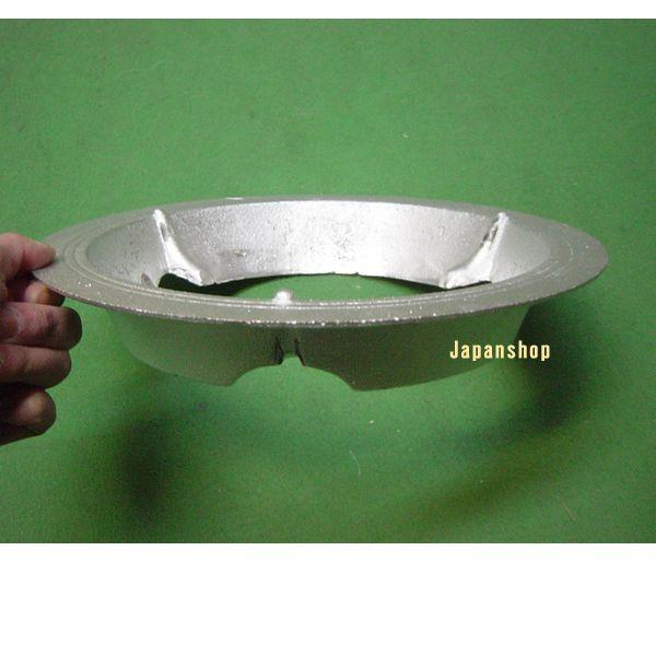 レトロな鋳物の一輪挿し 樽田裕史 つぼみ 一輪挿し TRTFV024 – 白白庵（PAKUPAKUAN）