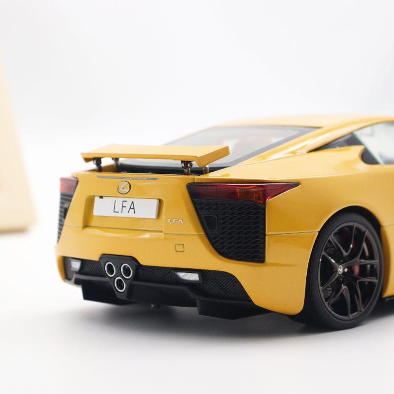 ミニカー AUTOart 1/18 レクサス LEXUS LFA イエロー