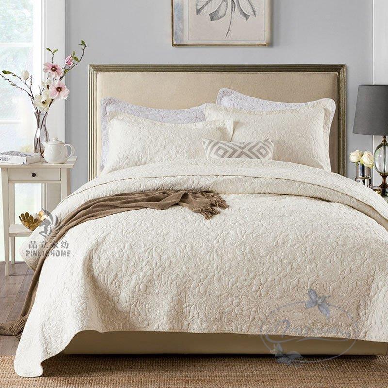 品質のいい 手軽にお部屋のイメージチェンジができる ベッドカバー マルチ カバー ク風北欧 寝具カバー 3点セット ベッドスプレッド キルト おしゃれ ダブル 四季適用 高級 高質感 掛け布団 シーツ カバー Www Radio10 Sr