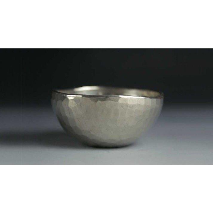 ぶんた様 新品 鎚起工房 清雅堂 錫鍛造打出 ぐい呑み酒器揃 2客 径6xh3c ぶんた様 新品 鎚起工房 清雅堂 錫鍛造打出 ぐい呑み酒器