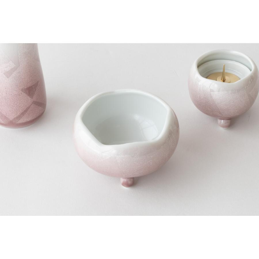 仏具セット ほのか 九谷銀彩 桃色 陶器 5点 おしゃれ 九谷焼 ミニ モダン 具足セット 銀箔 香炉 花立 火立 仏器 湯呑 セット 供養 国産 仏壇 仏具_5